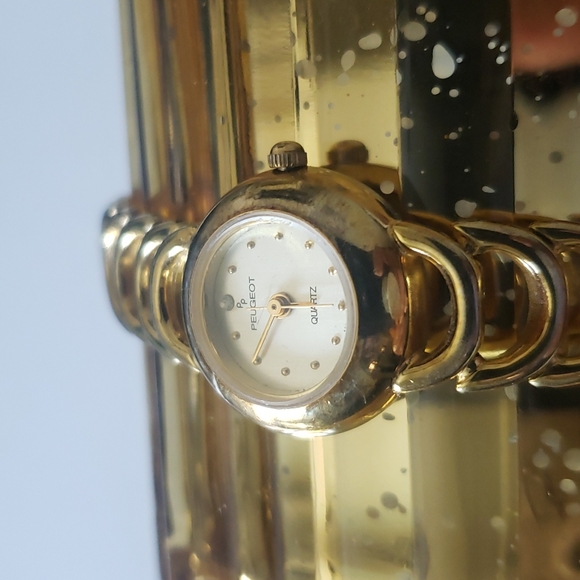 Watch - Picture 1 of 3